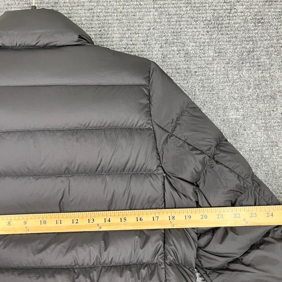 Uniqlo Ultra Light Down Jacket M Packable Lightweight Winter Puffer Essential - Picture 9 of 12